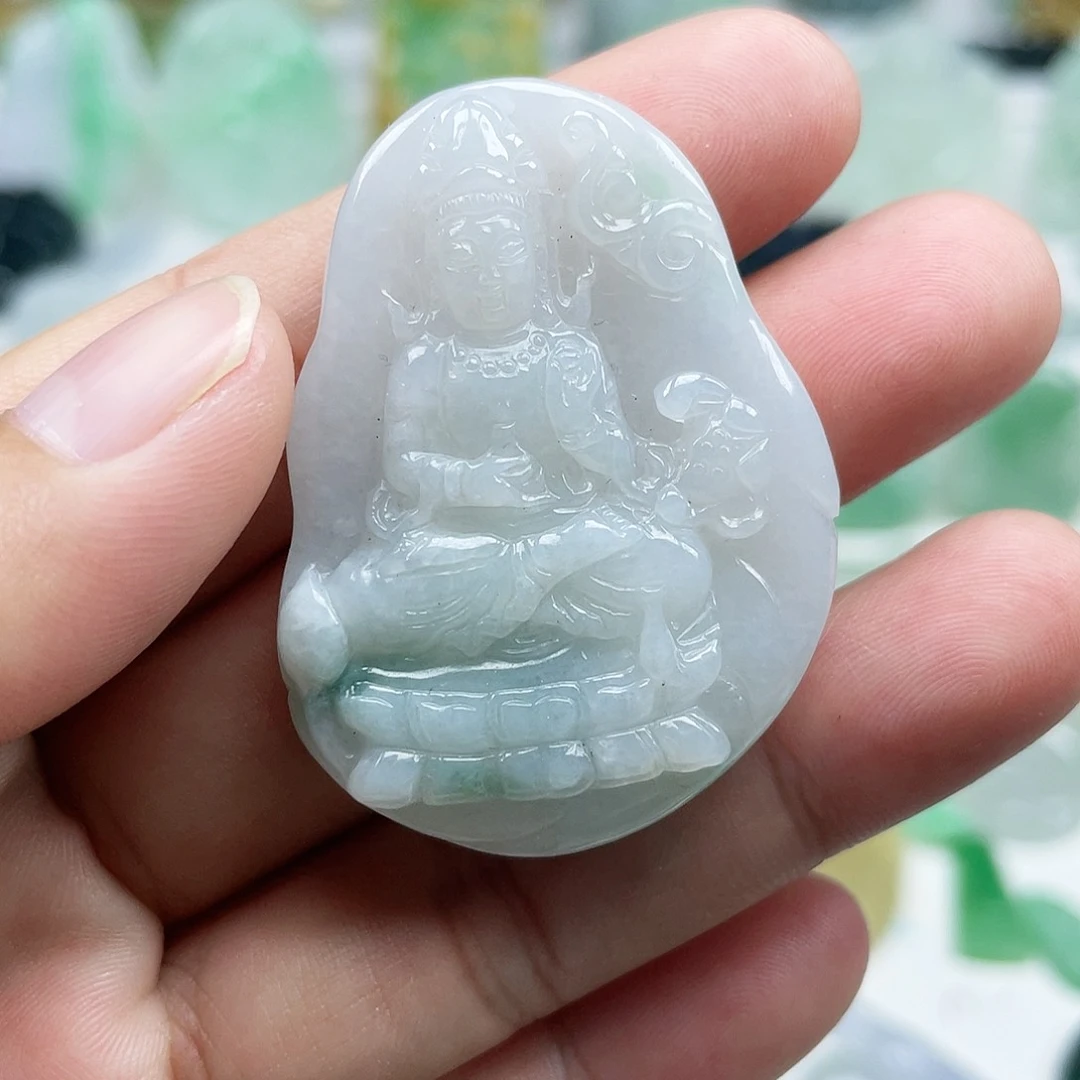 翡翠颈饰未镶嵌大势至