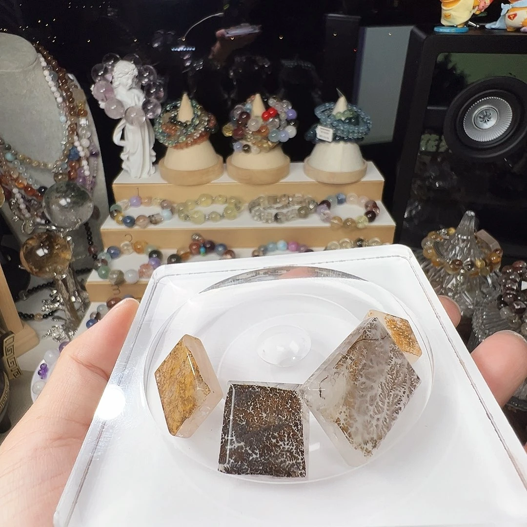 非金属小树牌