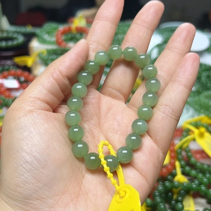 和田玉（碧玉）未镶嵌手链