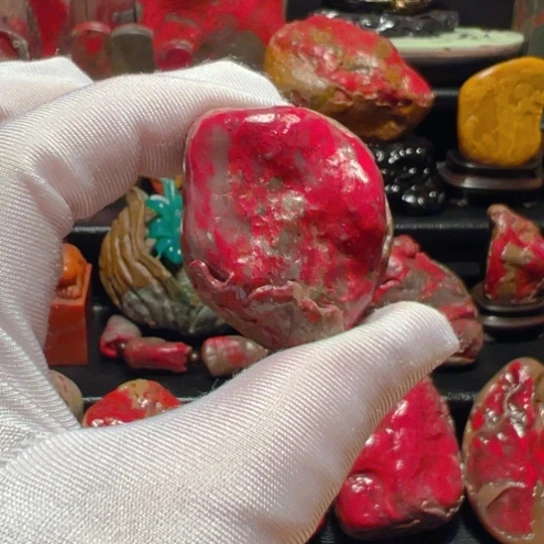 昌化鸡血石古**主原石手把