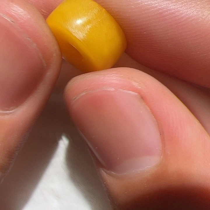 玻璃颈饰你在家等