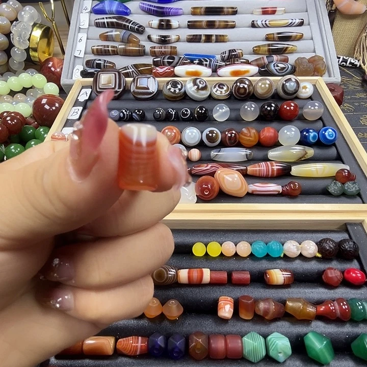 合金颈饰玛瑙/玉髓