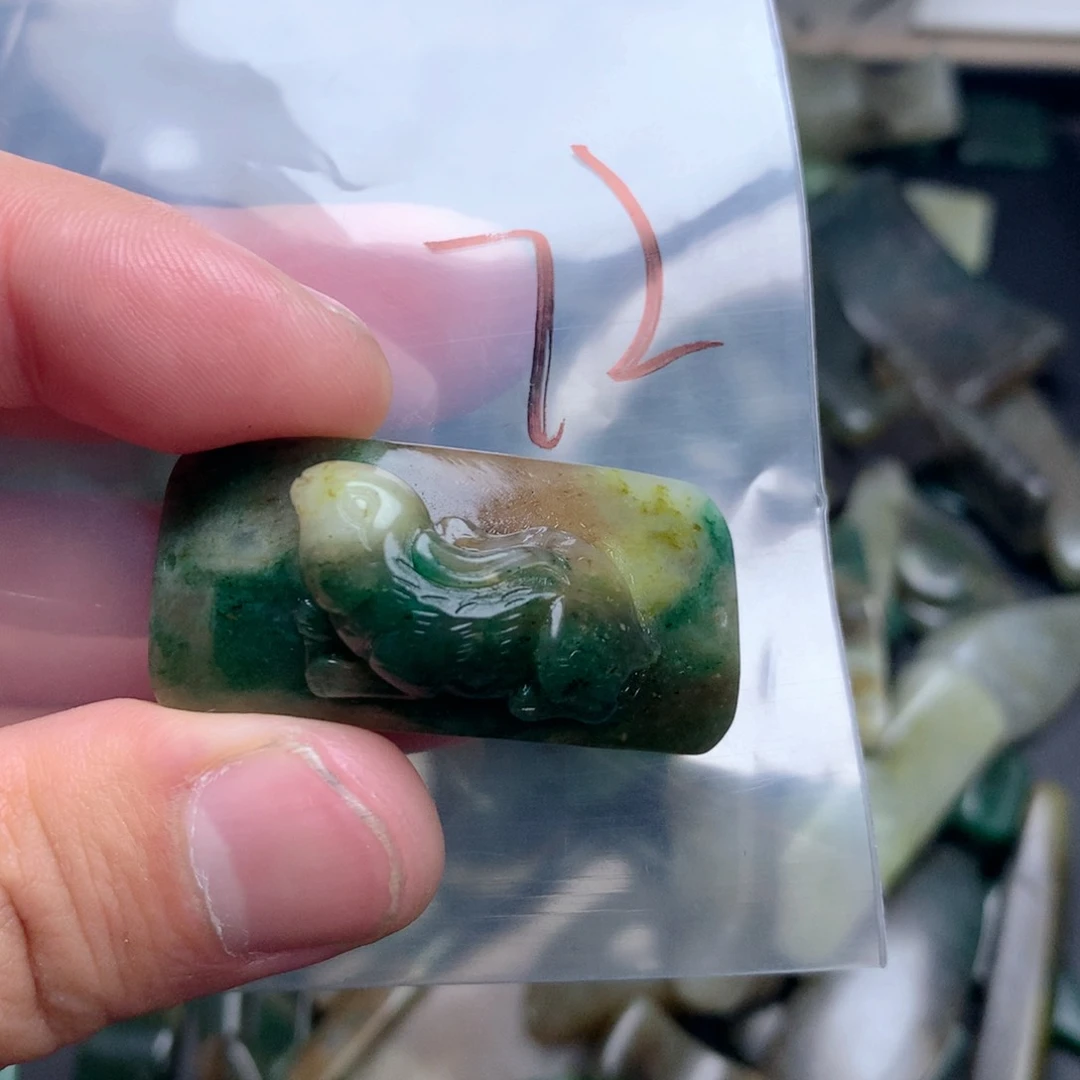 独山玉未镶嵌吊坠(不含链)