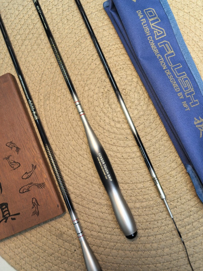 【小龙新品】拔萃 超细超轻高碳46T鲫鱼竿28调高碳超硬台钓竿