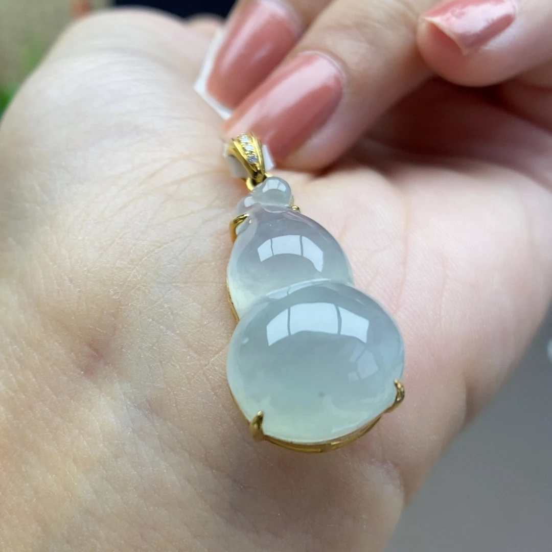 翡翠18K金镶嵌颈饰吊坠23