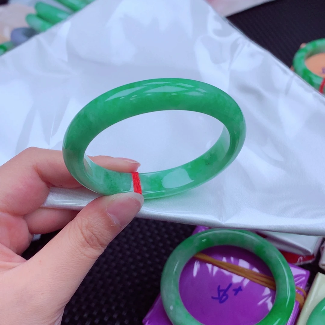 未镶嵌手镯翡翠翡翠