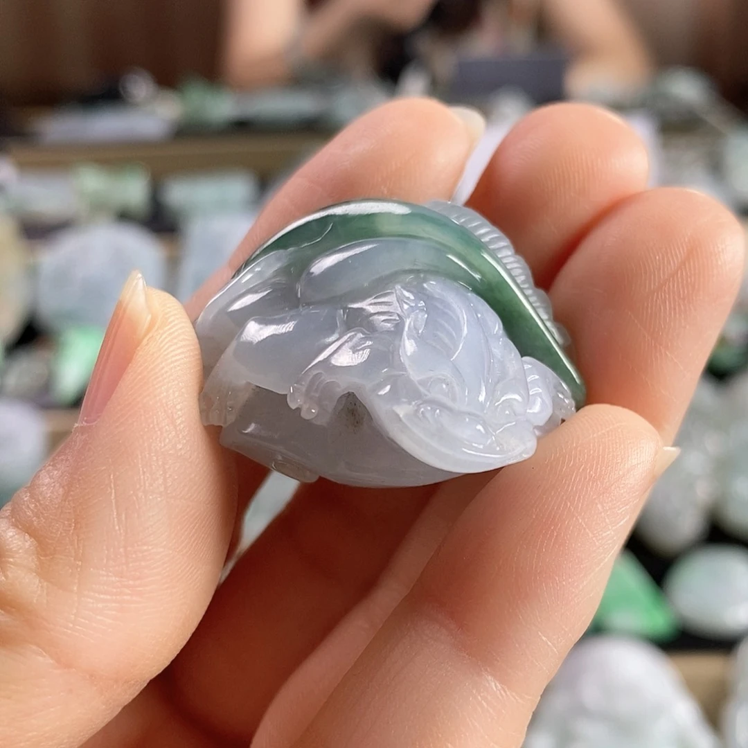 翡翠未镶嵌颈饰金蟾