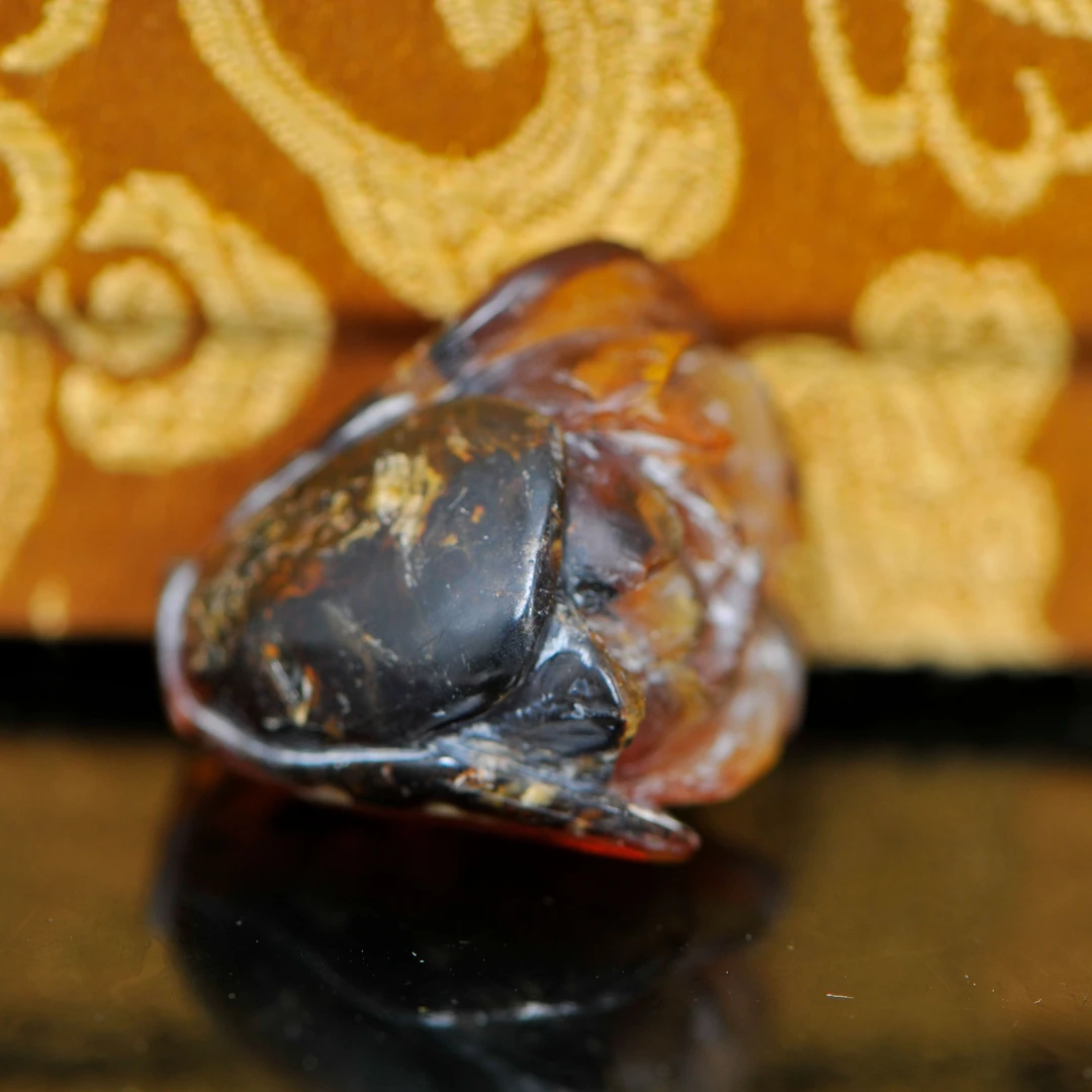 琥珀玉兰花小坠 P441