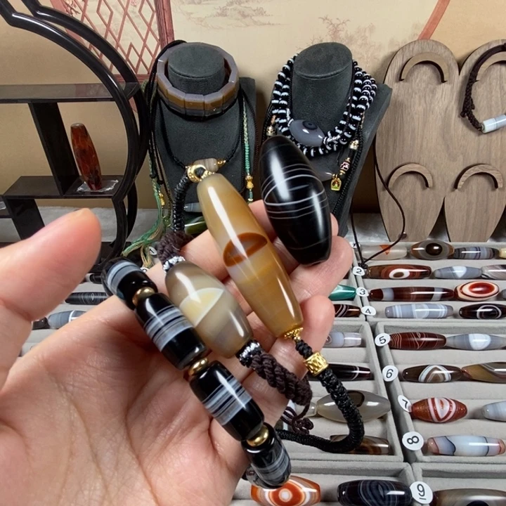 那***子玛瑙/玉髓未镶嵌颈饰