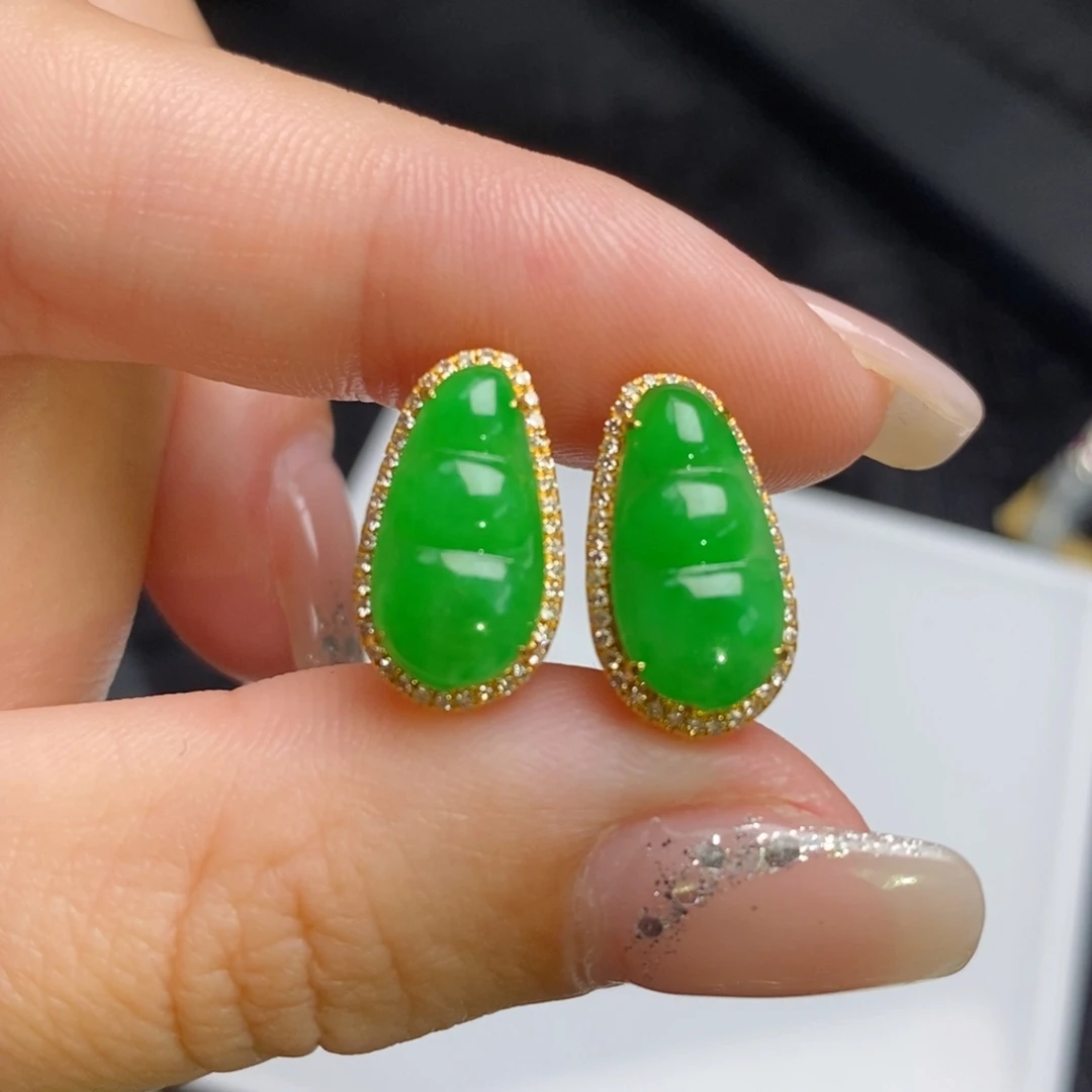 18K金镶嵌翡翠耳饰福豆