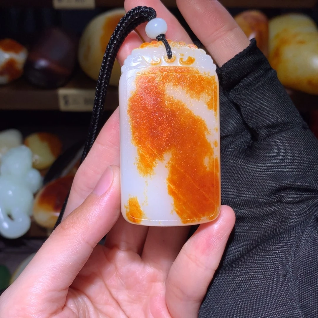 林***＊和田玉未镶嵌颈饰