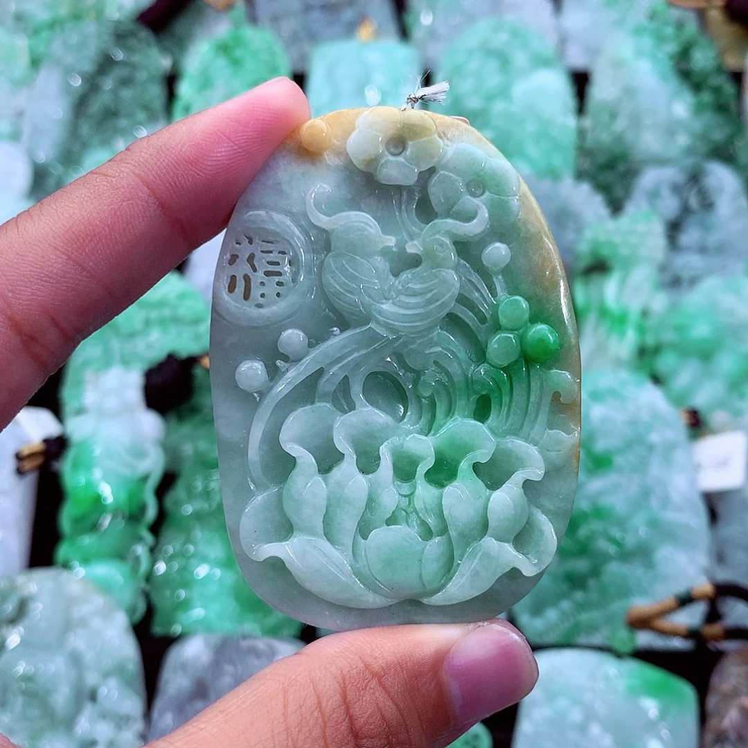 吊坠(不含链)未镶嵌翡翠