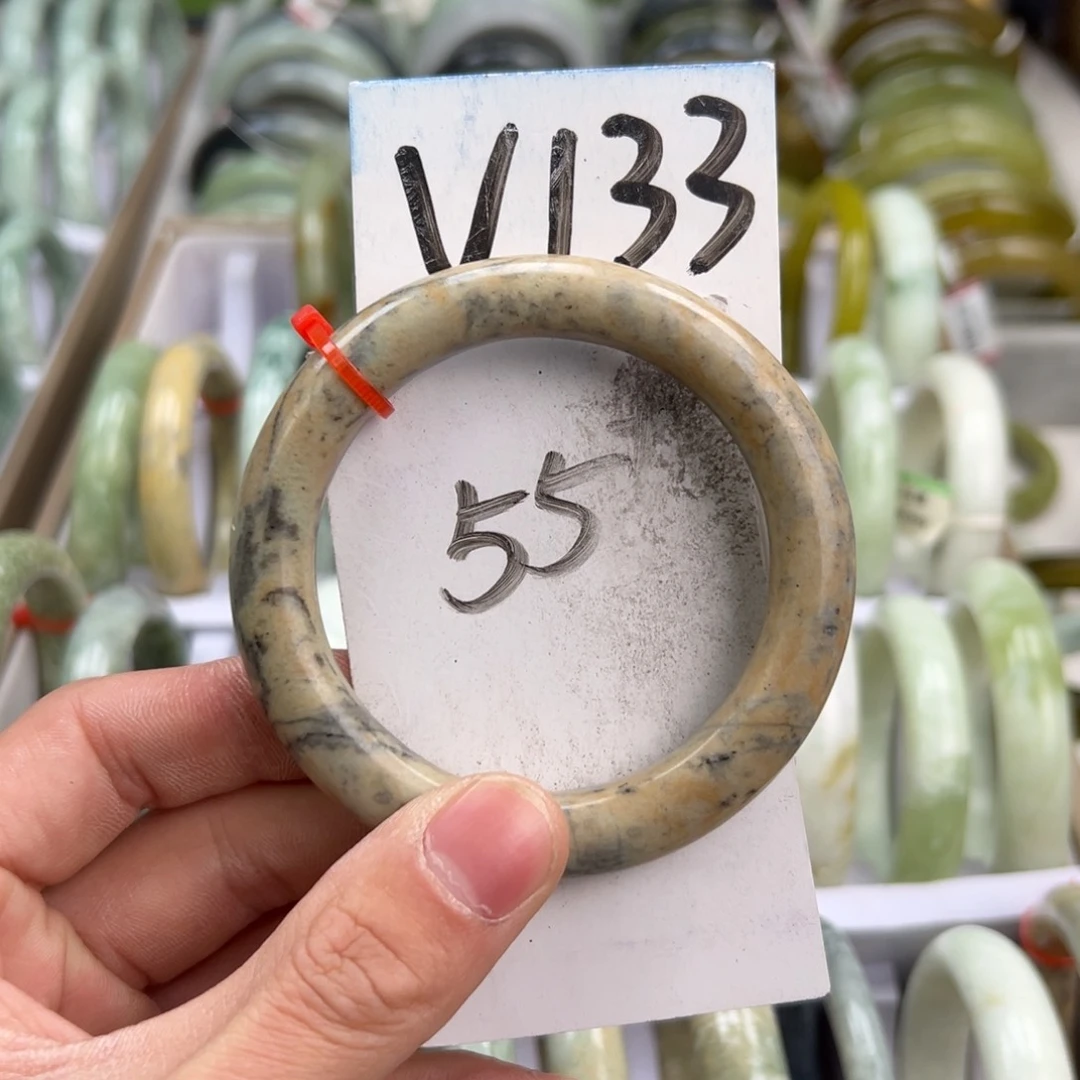 岫玉手镯未镶嵌天然岫玉