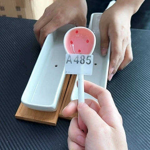 摆件发一盒…………………………………………………………