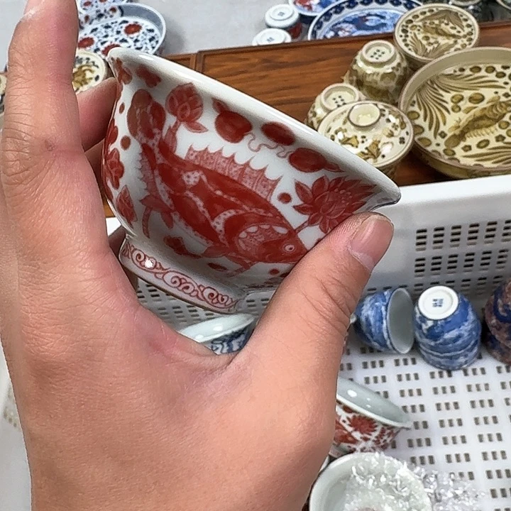瓷片釉里红鱼藻大压手杯景德镇