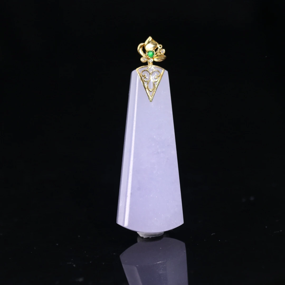 48天然缅甸翡翠A货18k无事柱/100306/上海嘉禾拍卖