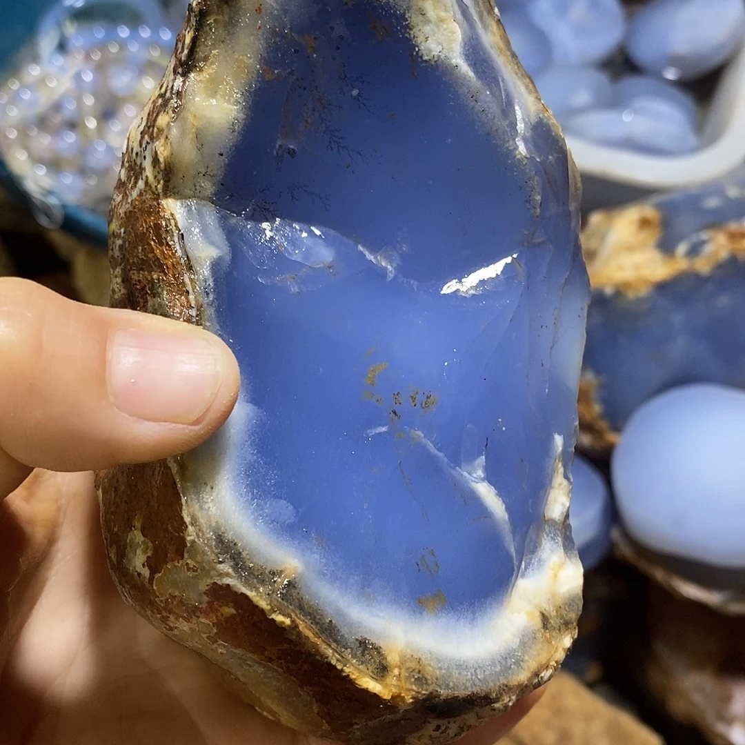 蓝***火玛瑙/玉髓未镶嵌珠宝半成品