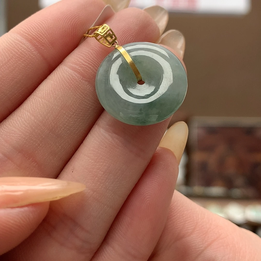 翡翠吊坠(不含链)18K金镶嵌