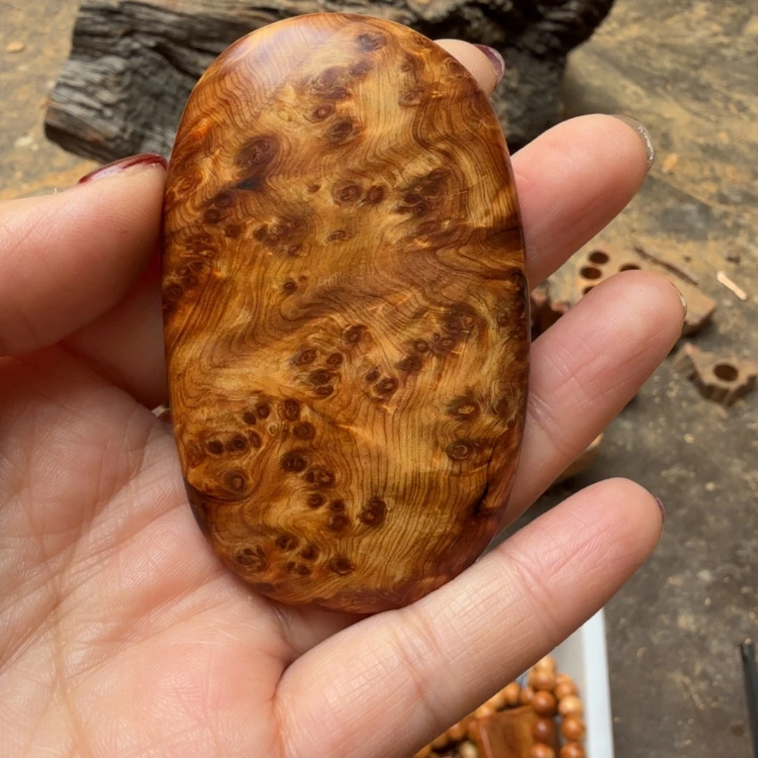 聚***誉崖柏太行崖柏吊坠