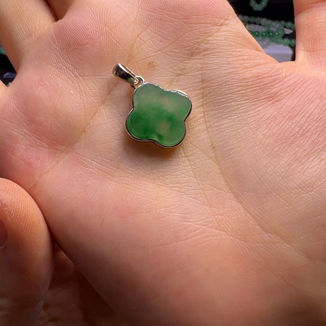石英质玉（非洲翠）非洲翠未镶嵌