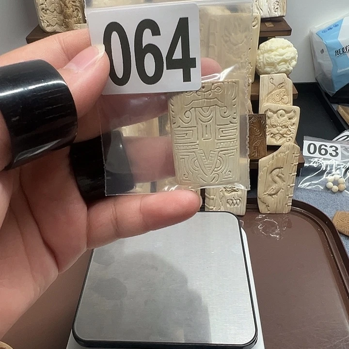 天然猛犸牙雕刻品