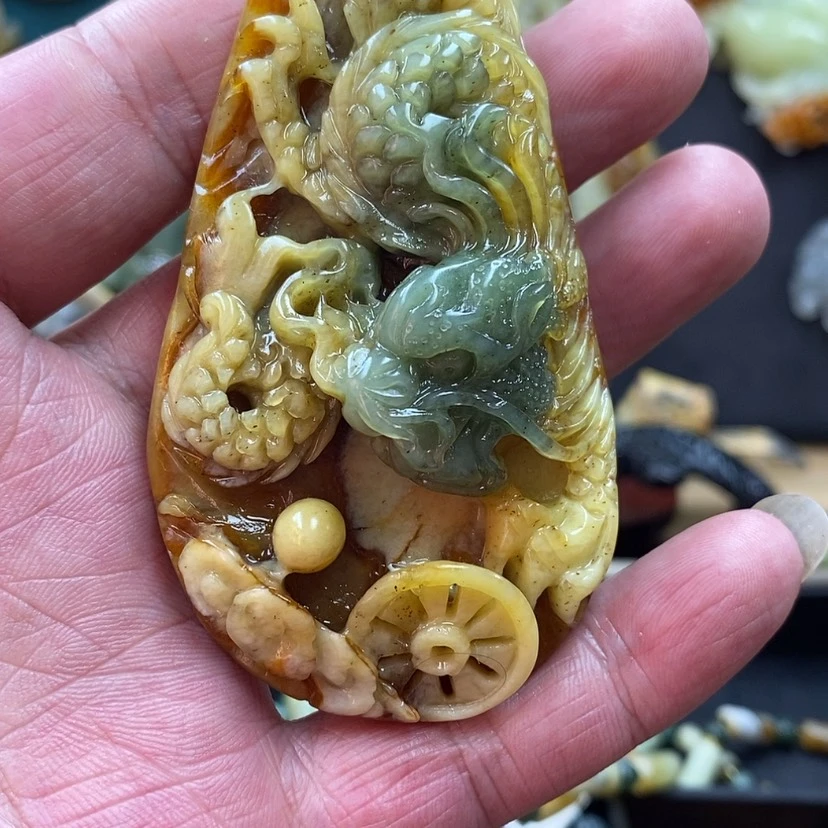 【闪购商品】蛇纹石玉吊坠未镶嵌