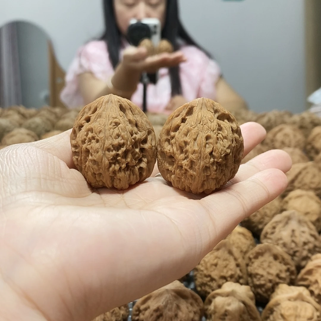 肖***…吊坠文玩核桃南疆34+不保黄