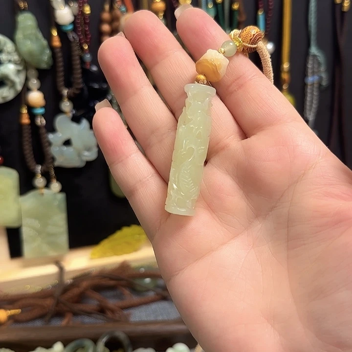 蛇纹石玉合金颈饰