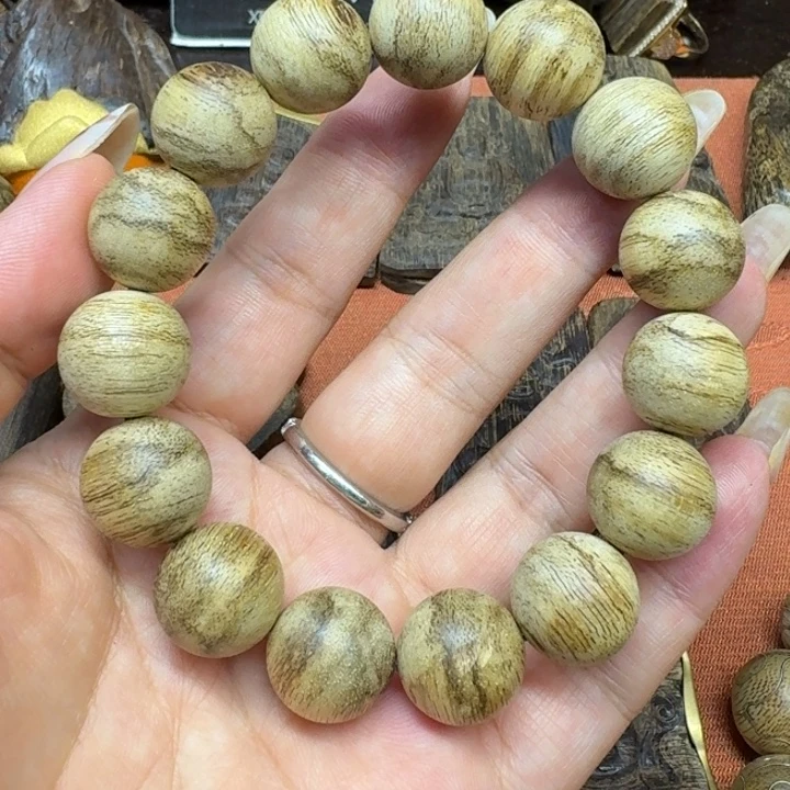 大叶紫檀（黑酸枝木类）