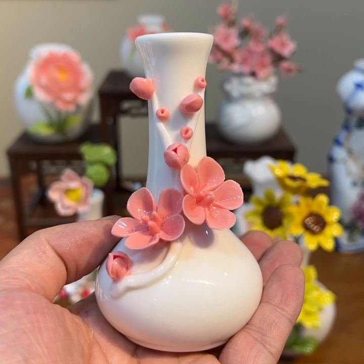 手工精致陶瓷摆件