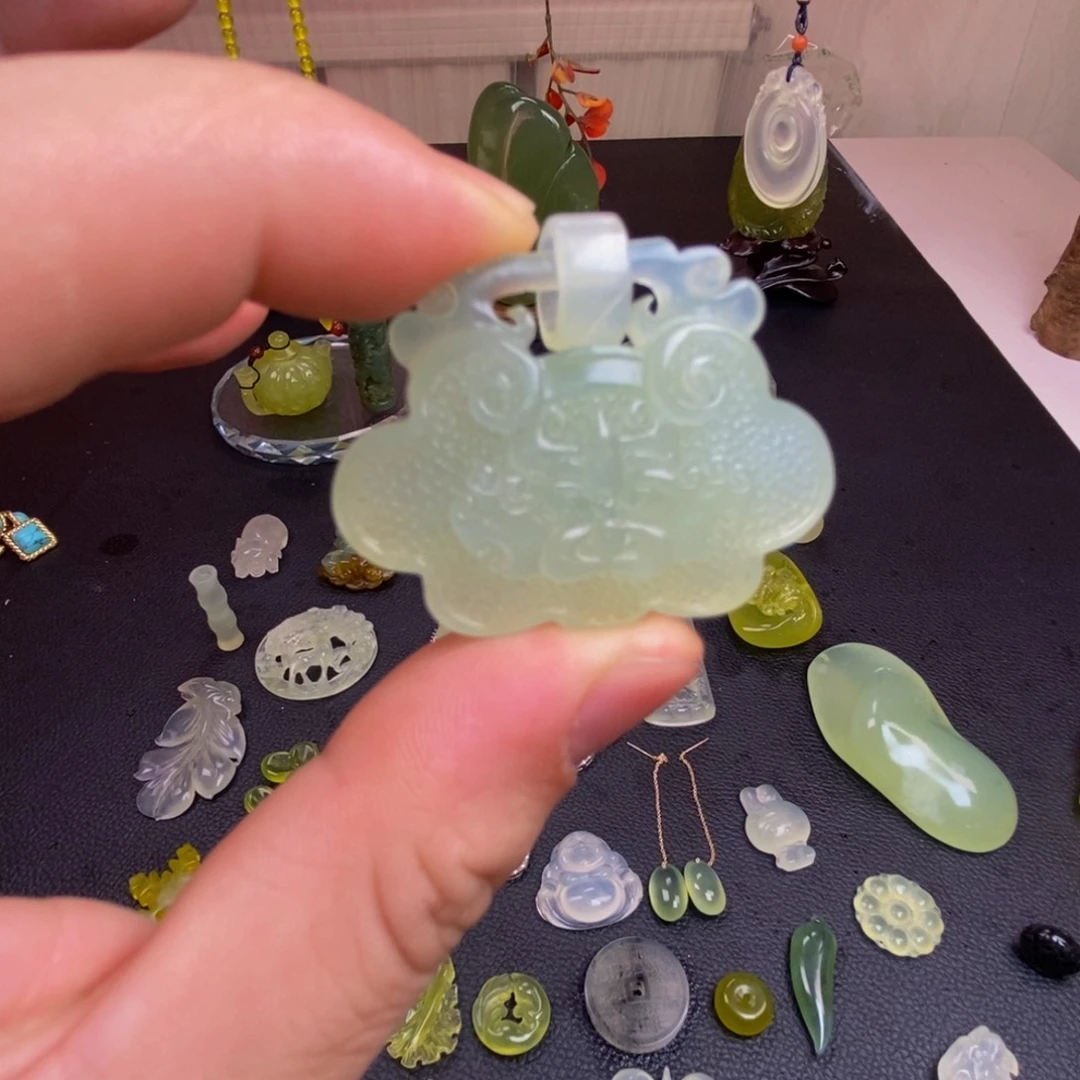 蛇纹石玉合金颈饰