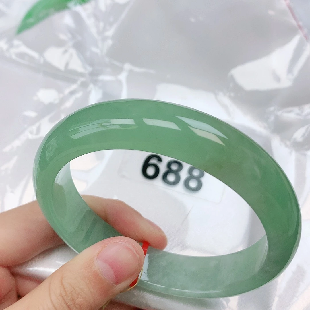 翡翠手镯未镶嵌抖音688