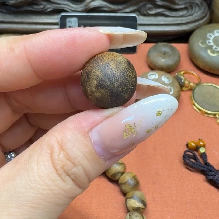 大叶紫檀（黑酸枝木类）