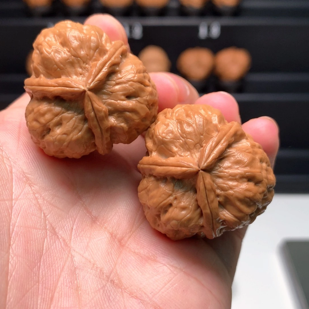 把件文玩核桃裂*玉麒麟三棱