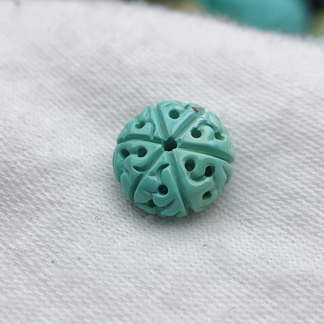 绿松石颈饰未镶嵌