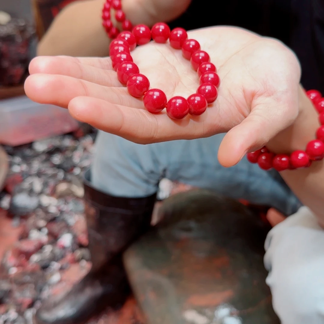 天然辰砂红晶砂压制卡12手串