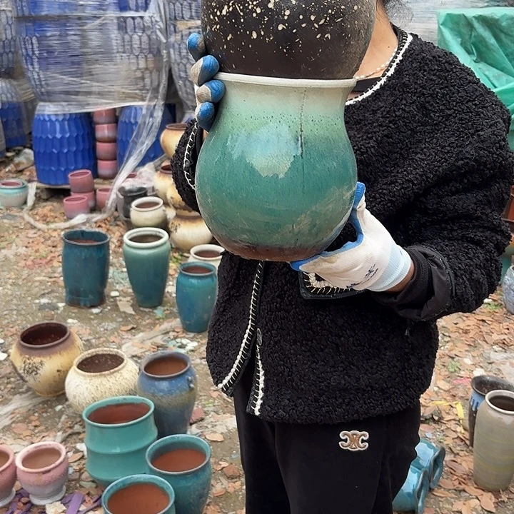 高度20厘米口径16厘米瑕疵