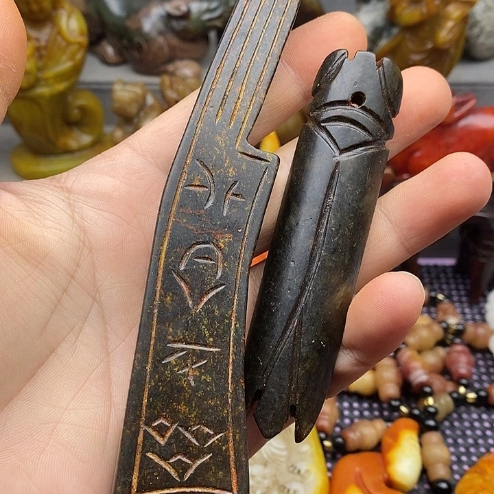 未镶嵌蛇纹石玉颈饰