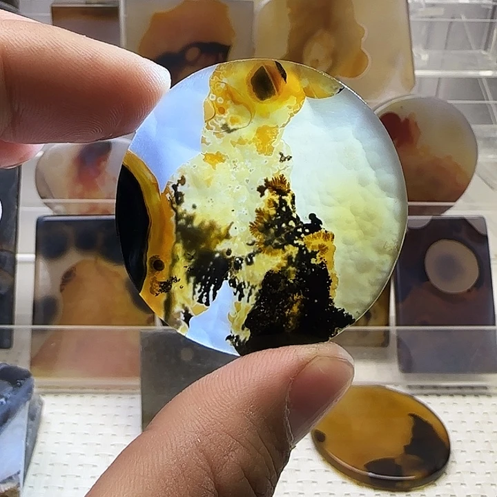 玛瑙/玉髓未镶嵌珠宝奇石