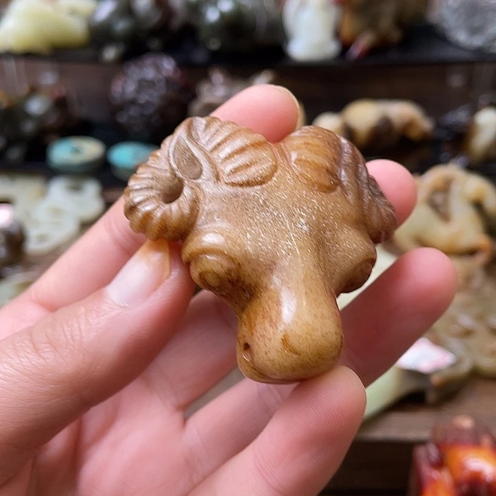 和田玉（糖玉）未镶嵌颈饰