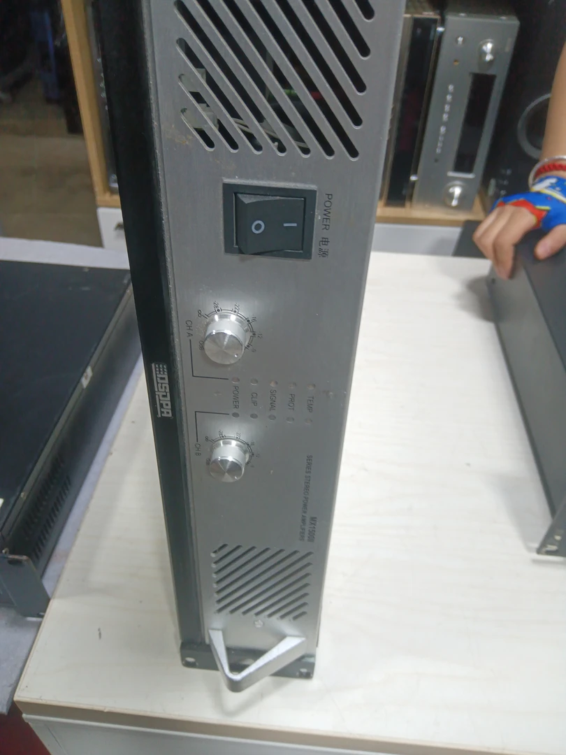不包邮，后级功放一台