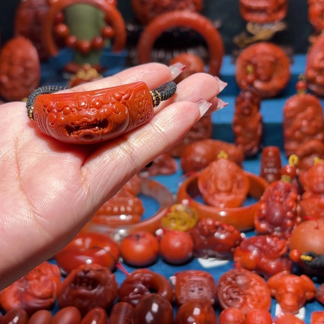 未镶嵌雕刻南红玛瑙