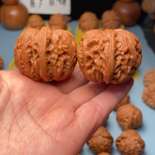 吊坠文玩核桃元宝红皮 41 43克