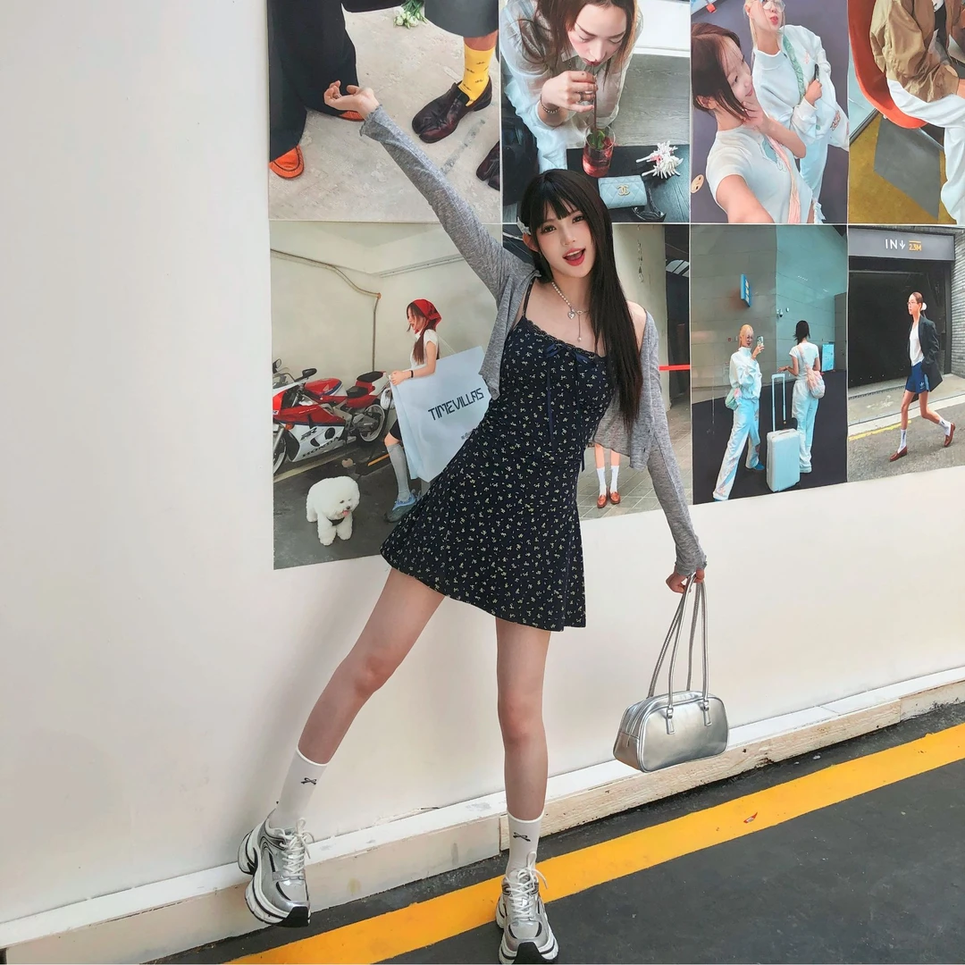 2025年夏季新款碎花连衣裙吊带百搭开衫甜辣妹小众设计感法式裙子