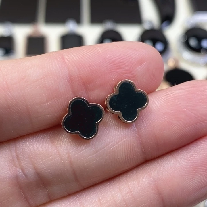 翡翠耳饰18K金镶嵌缅甸天然翡翠墨翠