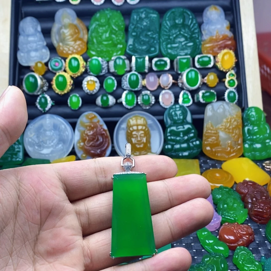 李***曦玛瑙/玉髓合金颈饰