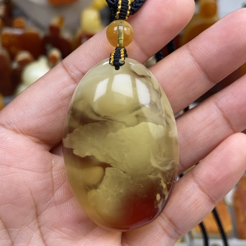 【闪购商品】琥珀颈饰未镶嵌