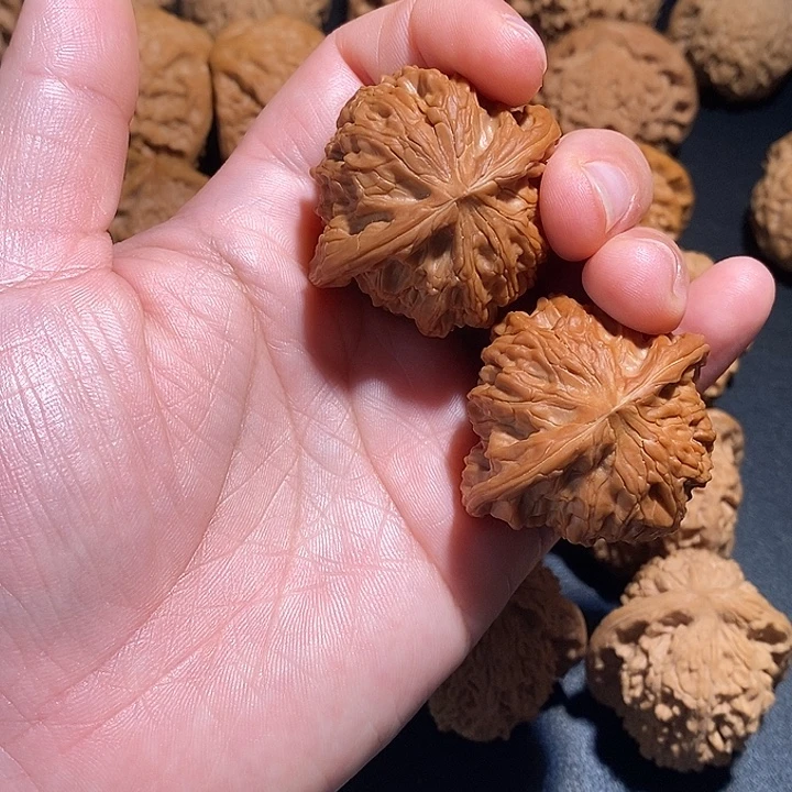 文玩核桃吊坠磨盘