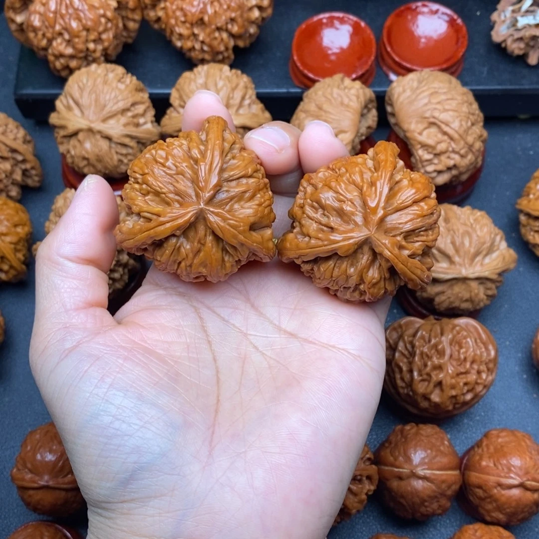 小***哥文玩核桃把件核桃