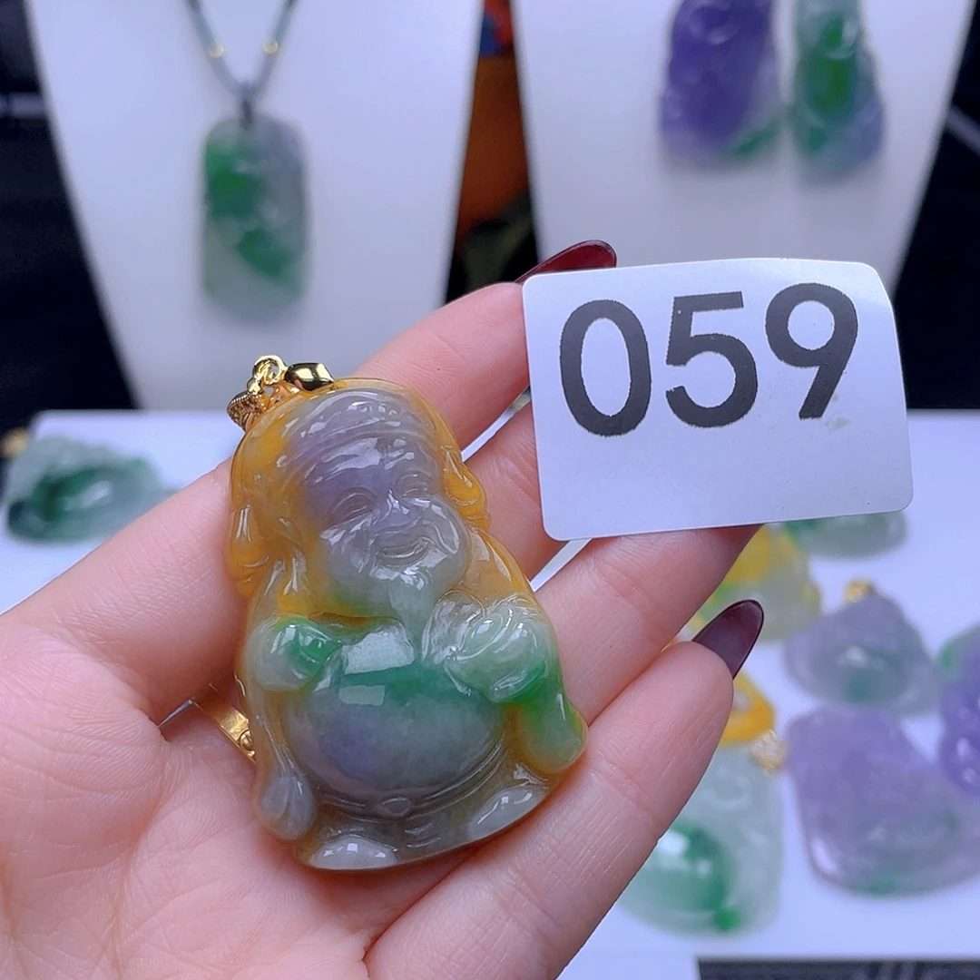 翡翠吊坠(赠链)未镶嵌